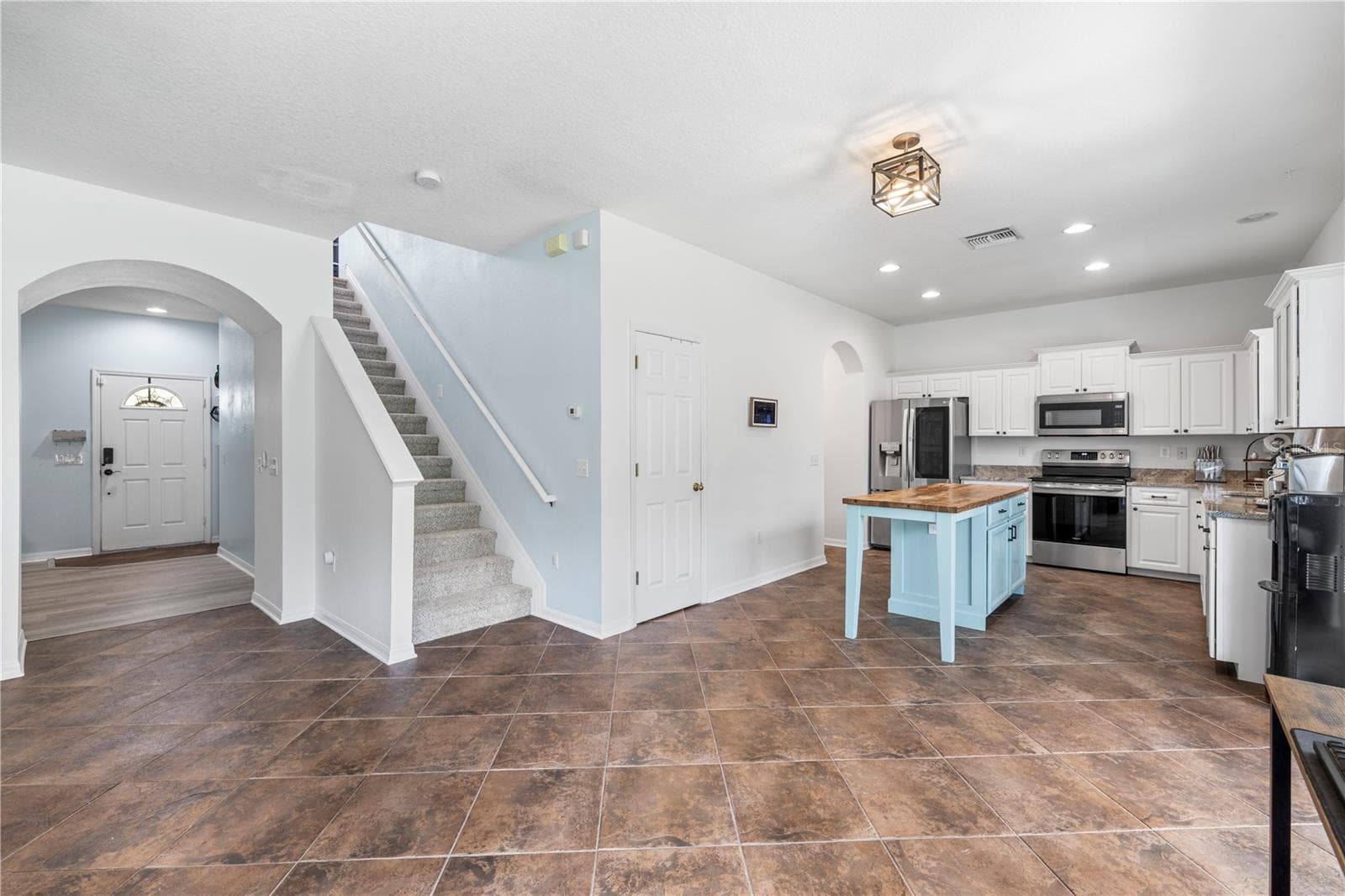 Single Family Residence at 6053 EVERLASTING PL, LAND O LAKES, photo 13 of 70