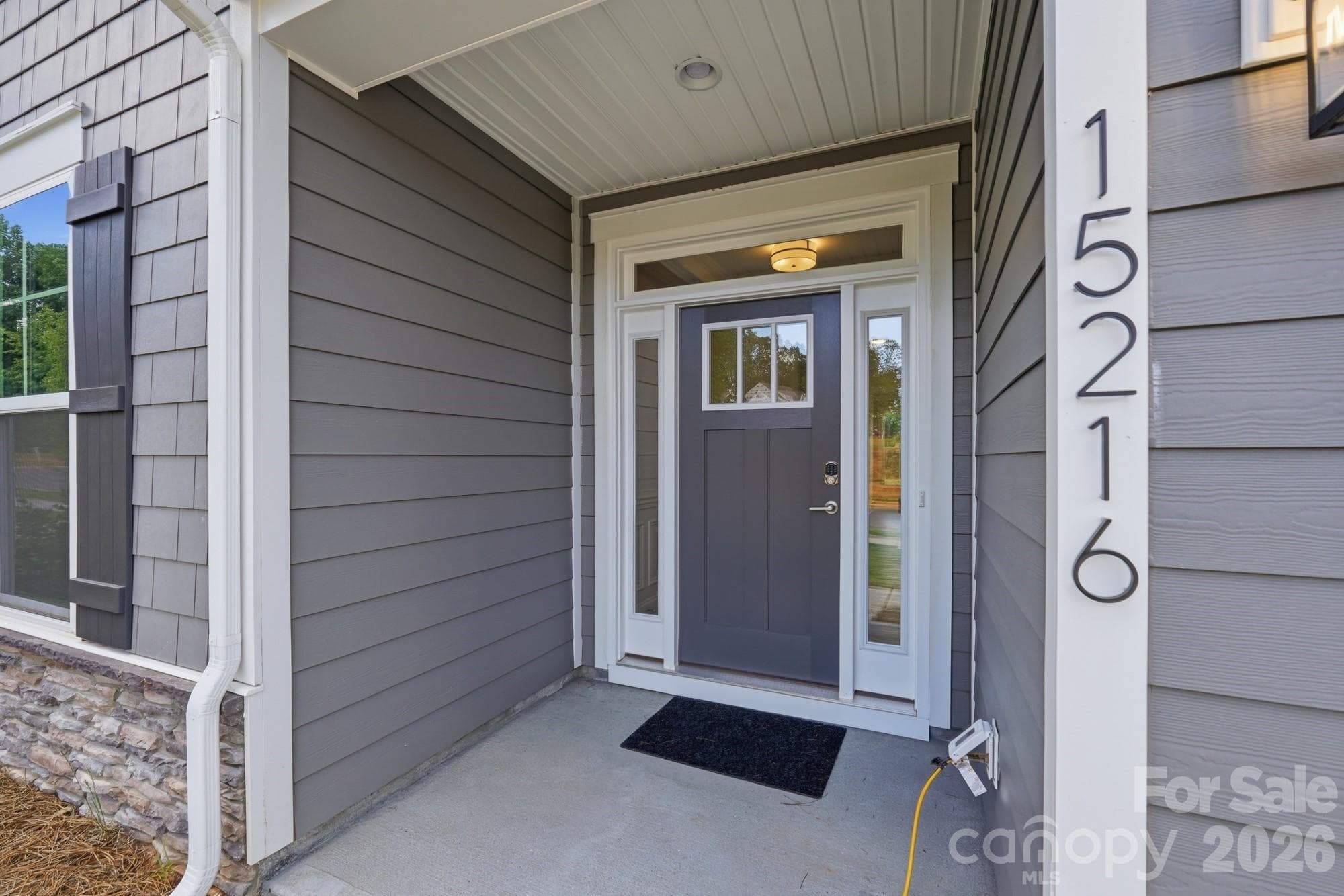 Front porch - Huntersville