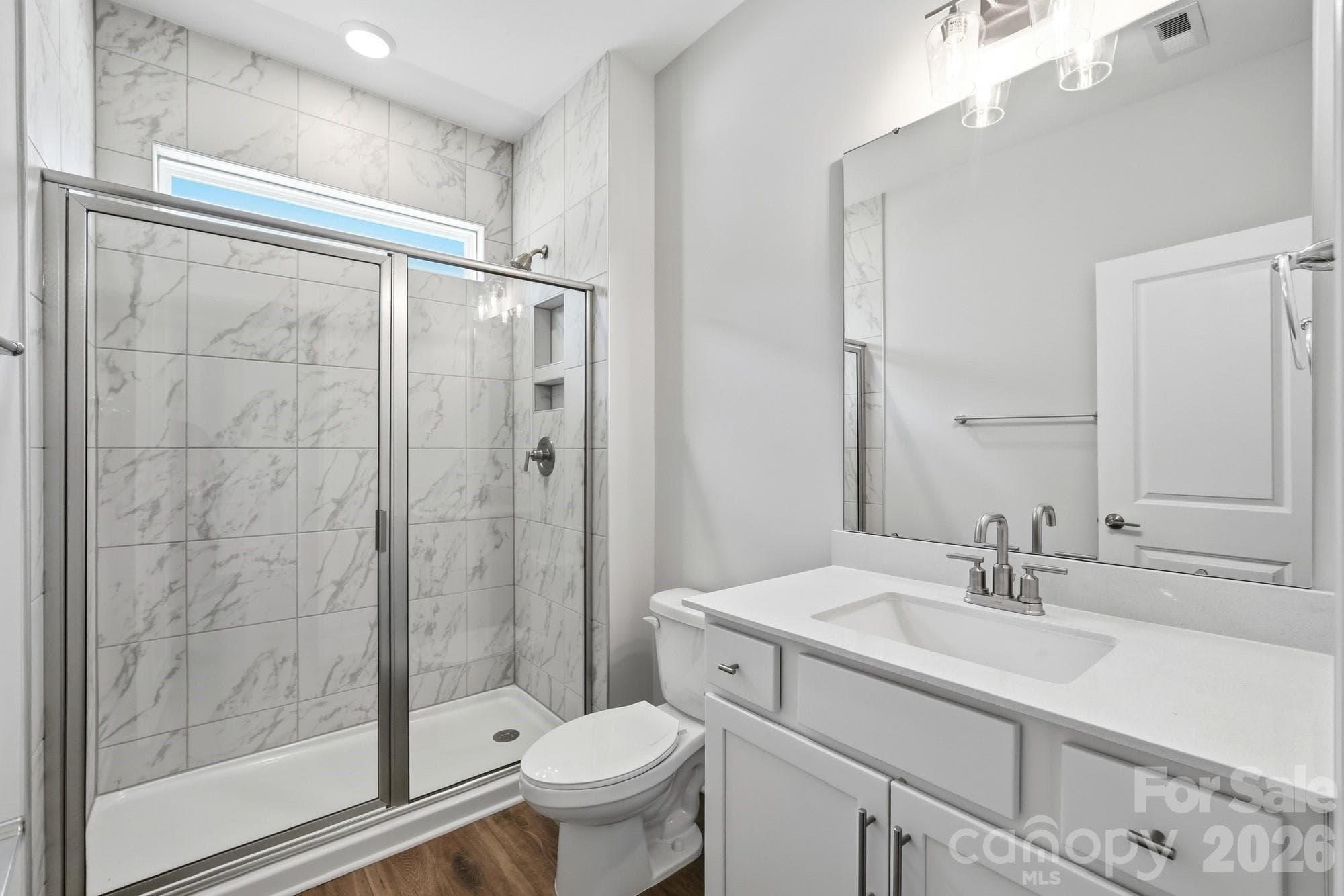 Bath 2 - 15216 First Broad Drive, Huntersville