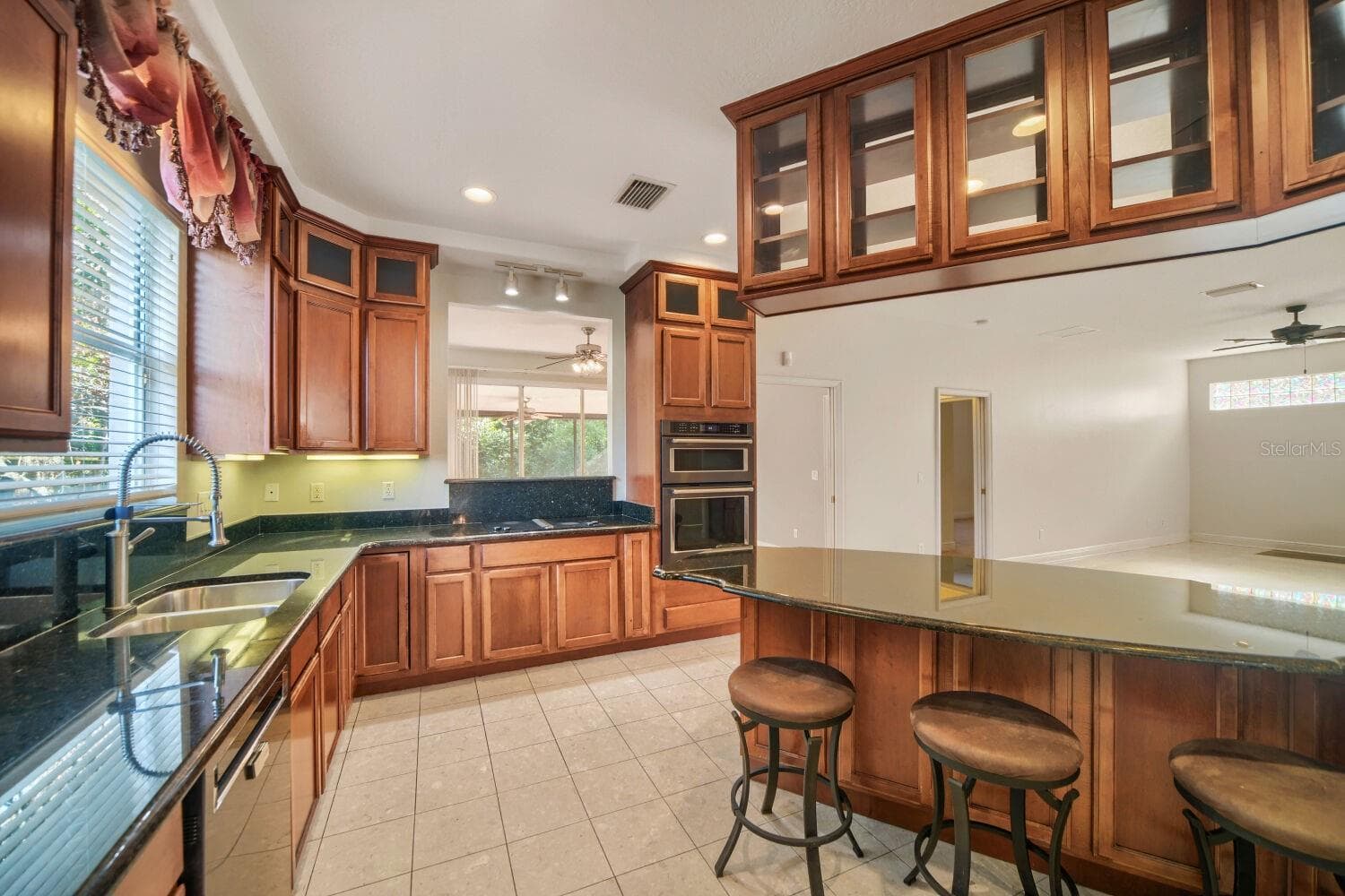 kitchen - 122 SOPHIA MARIE CV, SANFORD