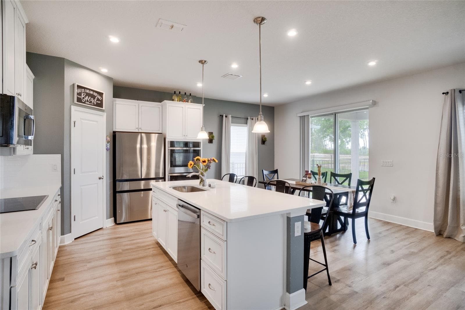 Single Family Residence at 7024 LANIER FALLS RD, DELAND, photo 4 of 21