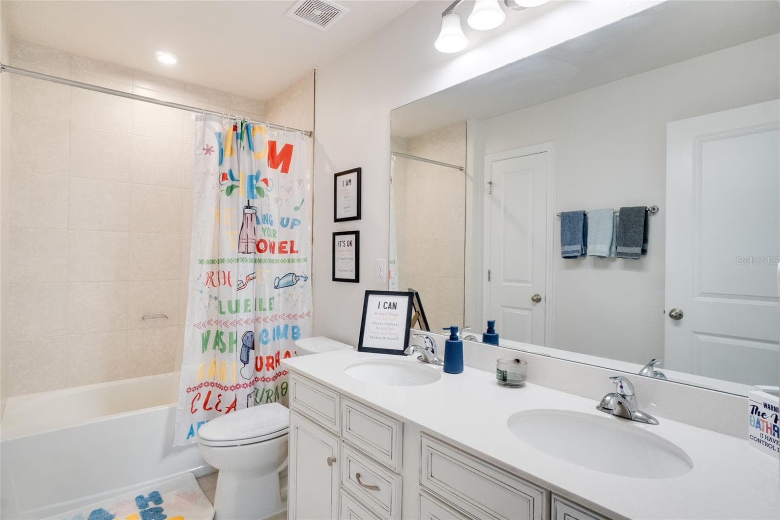 Single Family Residence at 7024 LANIER FALLS RD, DELAND, photo 15 of 21