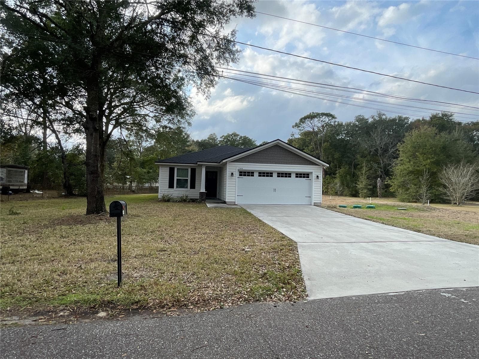 Single Family Residence at 11444 HALL BLVD, JACKSONVILLE, photo 2 of 12