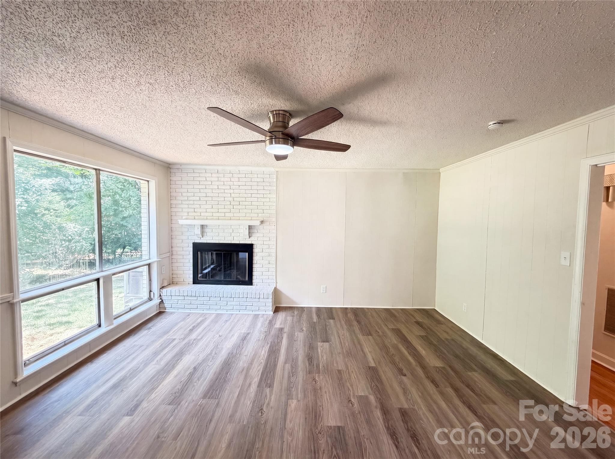 Single Family Residence at 11932 Idlewild Road, Matthews, photo 6 of 19