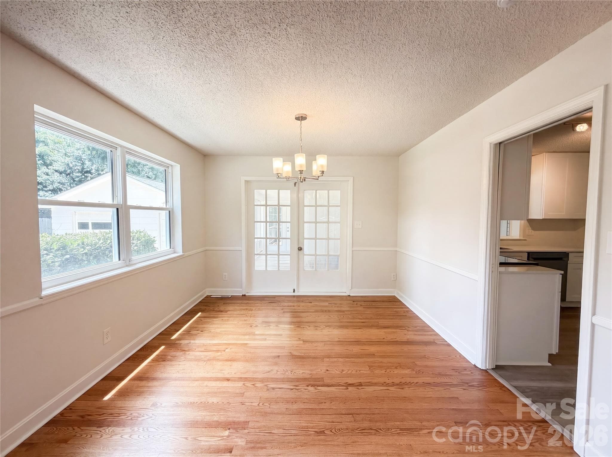 Single Family Residence at 11932 Idlewild Road, Matthews, photo 11 of 19