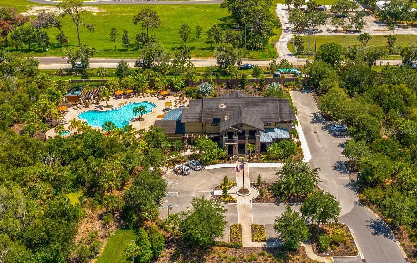 Main Clubhouse and Community Resort Style Pool - 5718 LOS ROBLES CT, PALMETTO