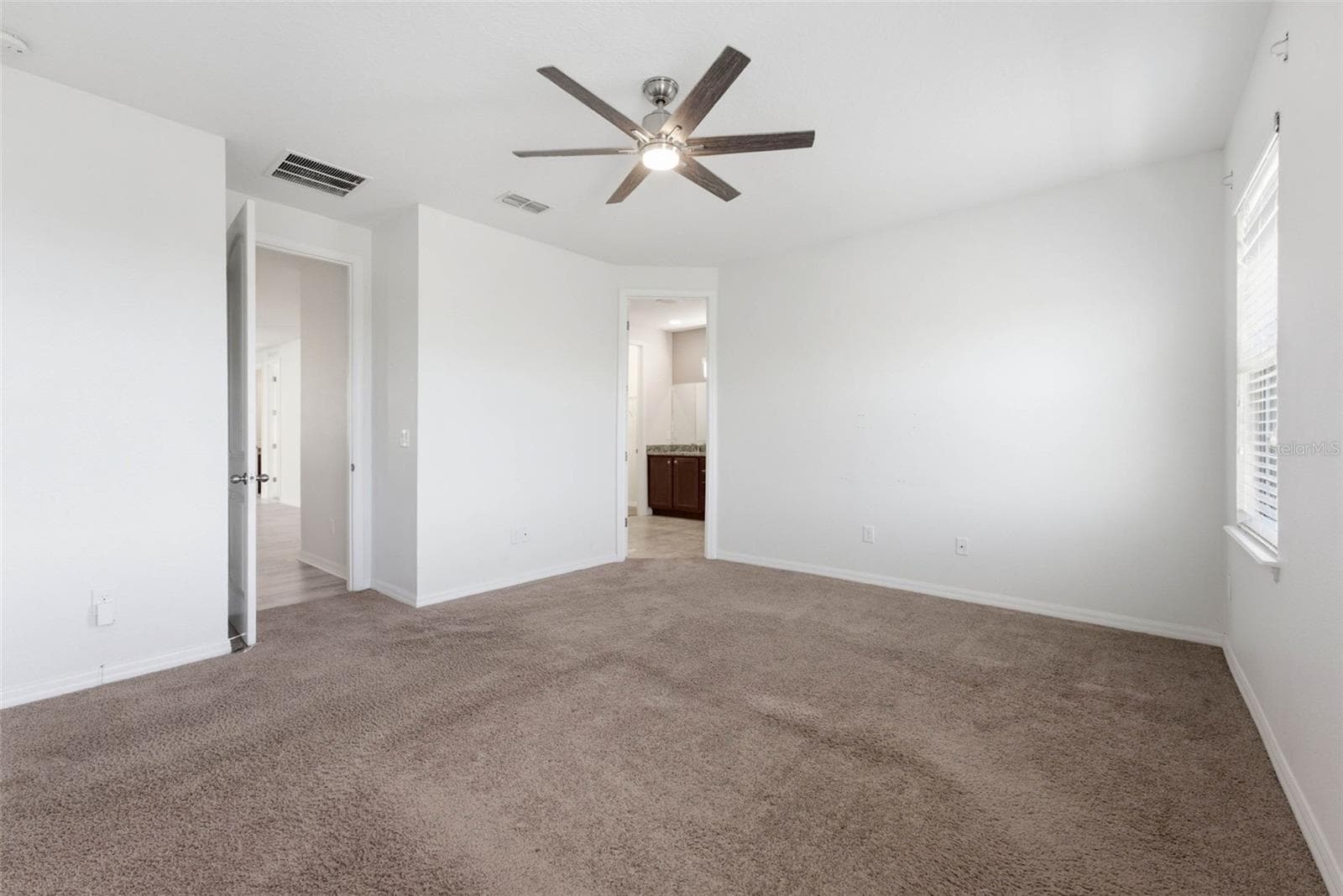 Single Family Residence at 13786 SUMMER HARBOR CT, WINDERMERE, photo 34 of 72