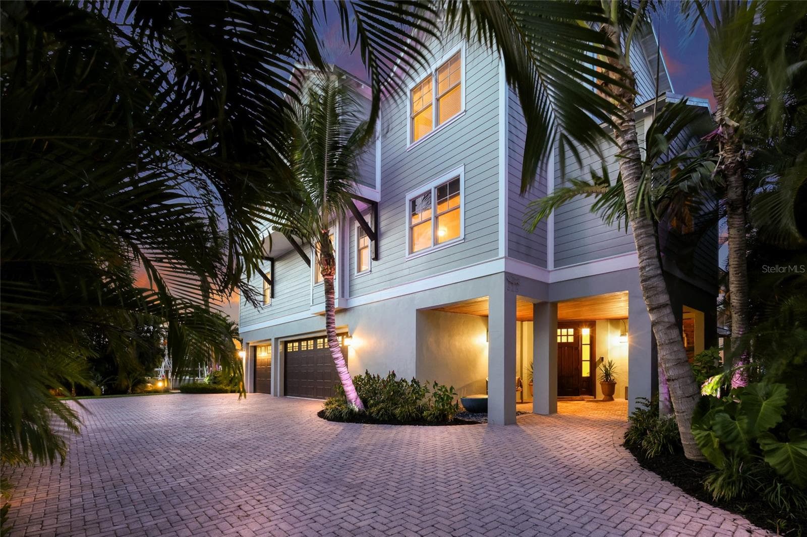 Single Family Residence at 526 56TH ST, HOLMES BEACH, photo 6 of 100