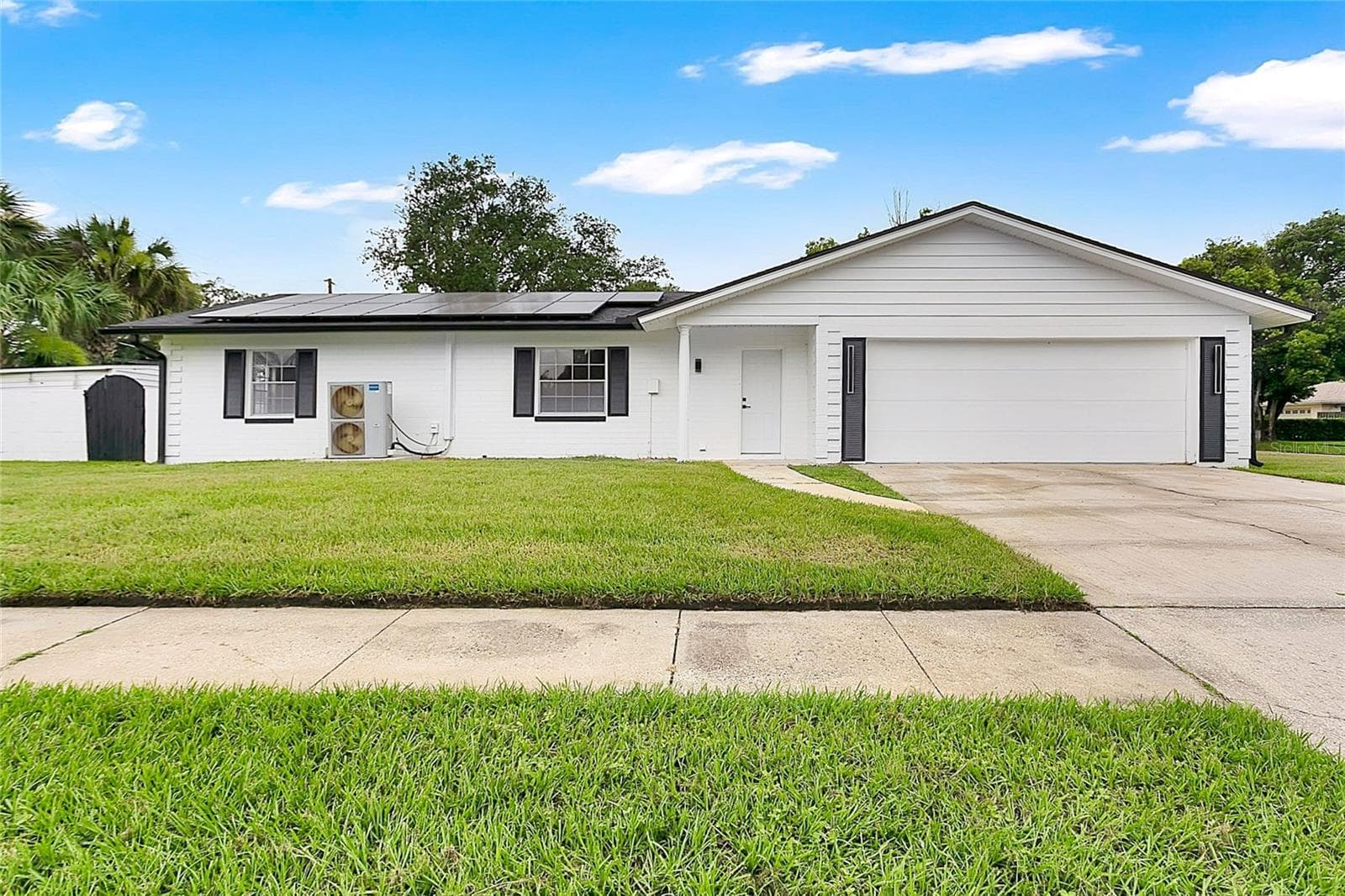 Single Family Residence at 2494 CASTLEWOOD RD, MAITLAND, photo 4 of 52