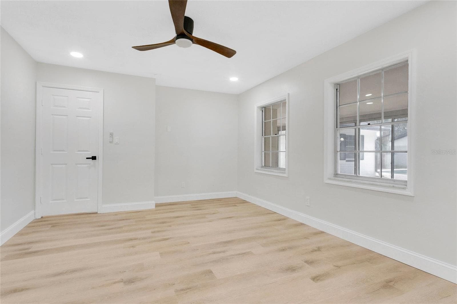Single Family Residence at 2494 CASTLEWOOD RD, MAITLAND, photo 25 of 52