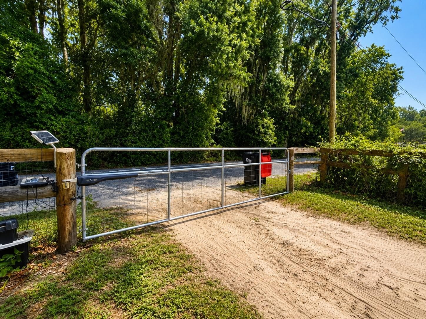 Gate - 9390 NE 16TH TER, ANTHONY