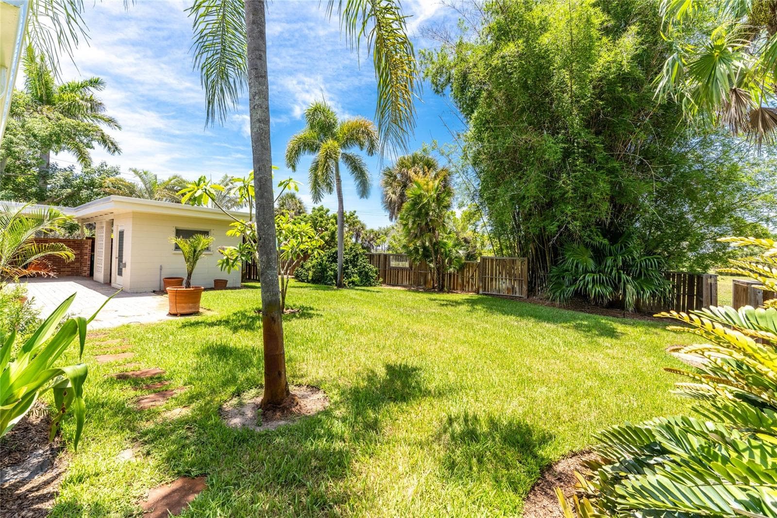 Single Family Residence at 20 SPANIARDS RD, PLACIDA, photo 6 of 92