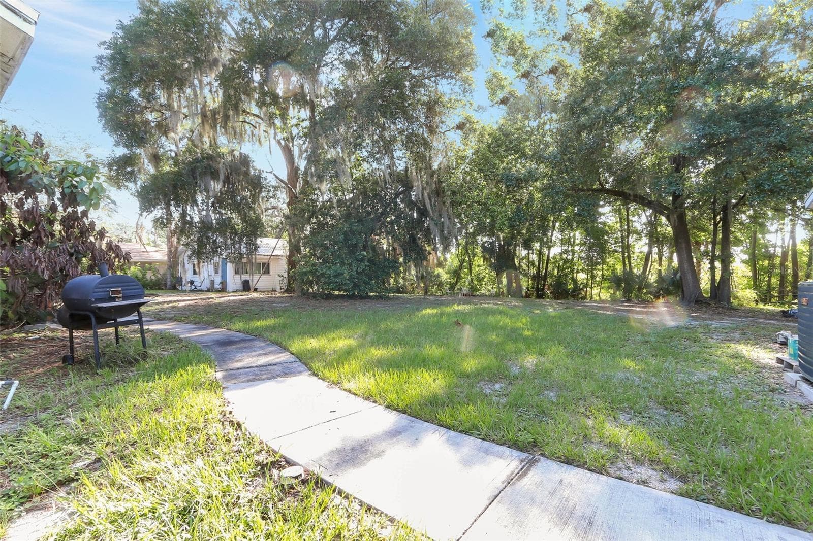 Single Family Residence at 917 OXFORD ST, LONGWOOD, photo 5 of 15