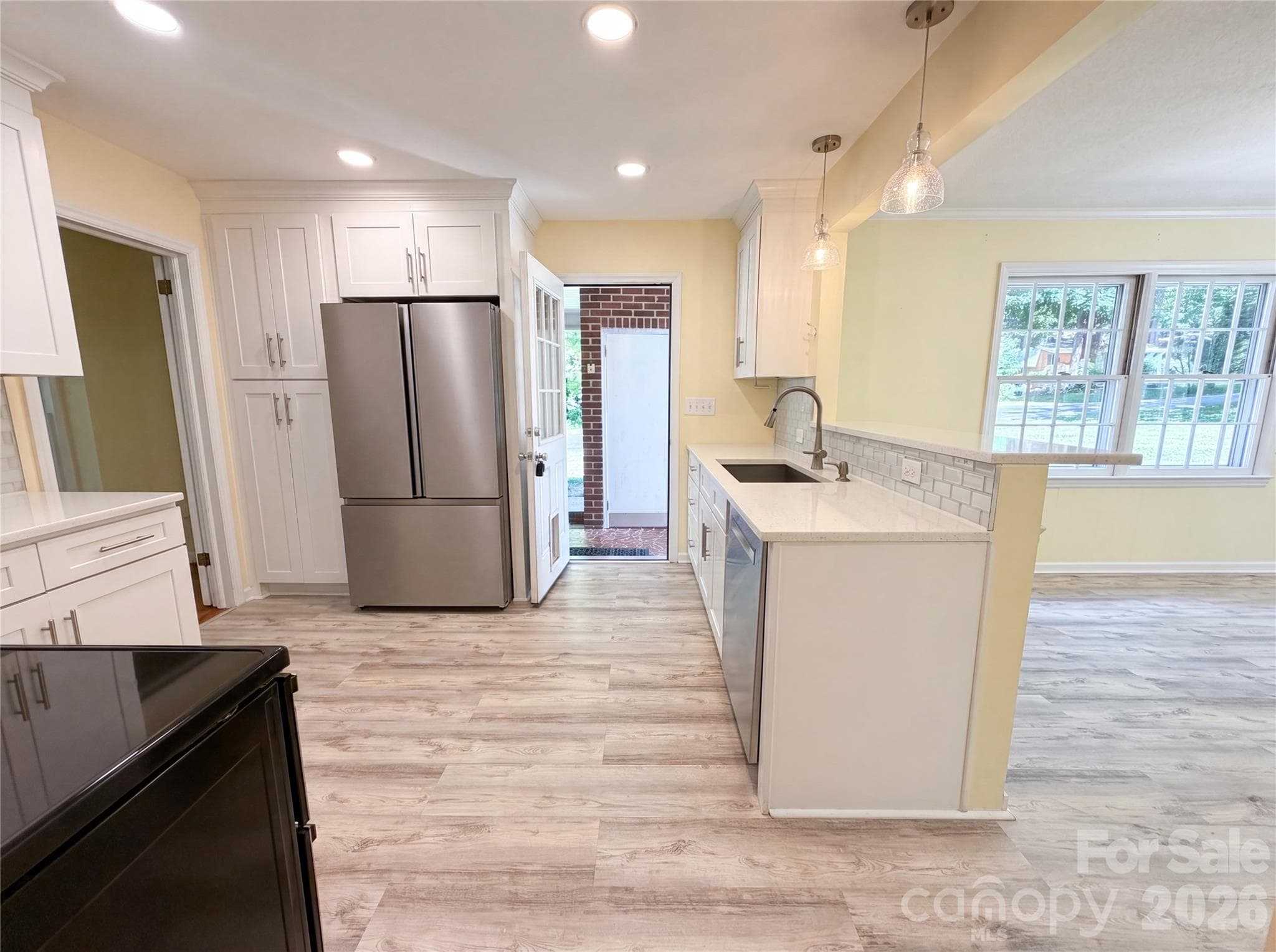 Single Family Residence at 501 Derby Court, Gastonia, photo 3 of 15
