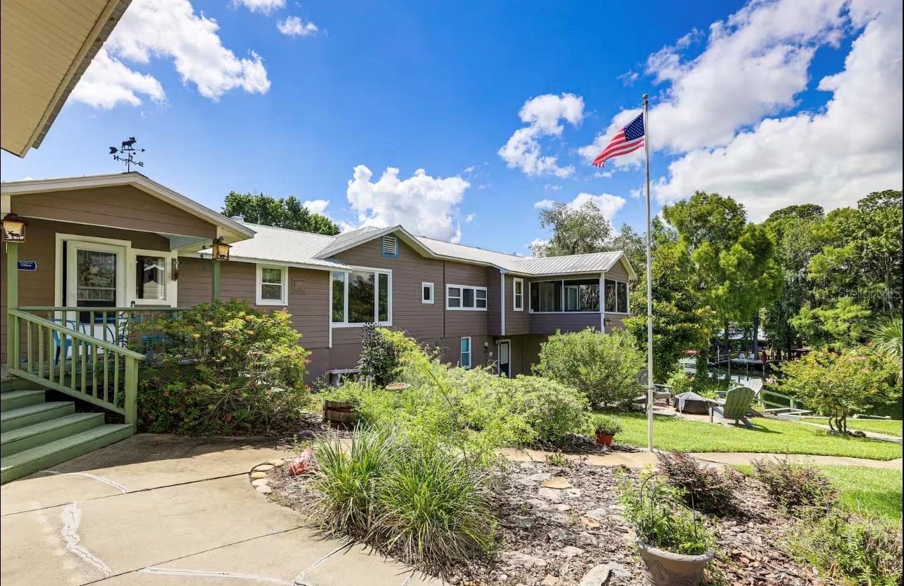 20906 RIVER DR