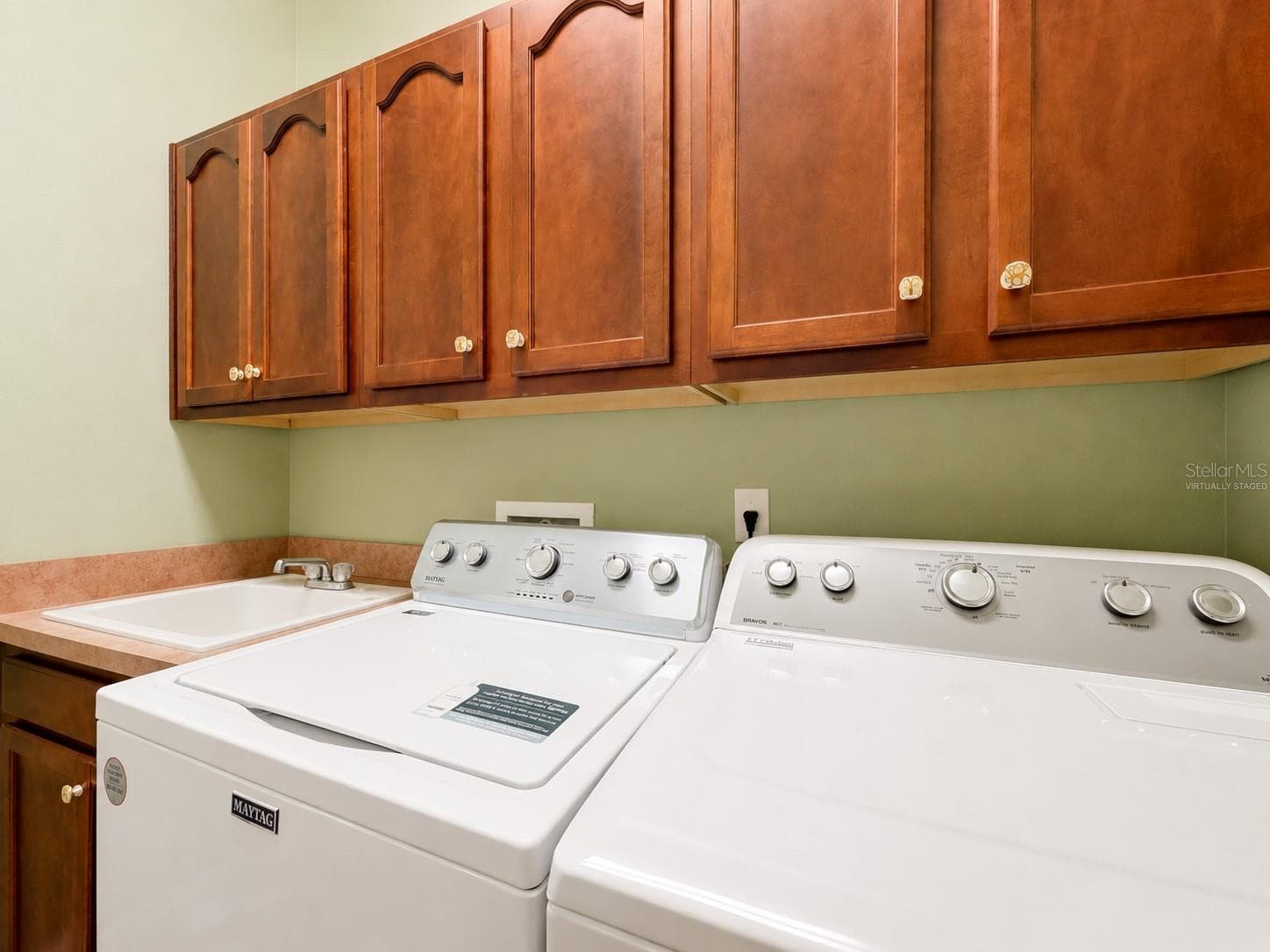 Virtually staged - 4908 CYPRESS HEAD CT, LEESBURG
