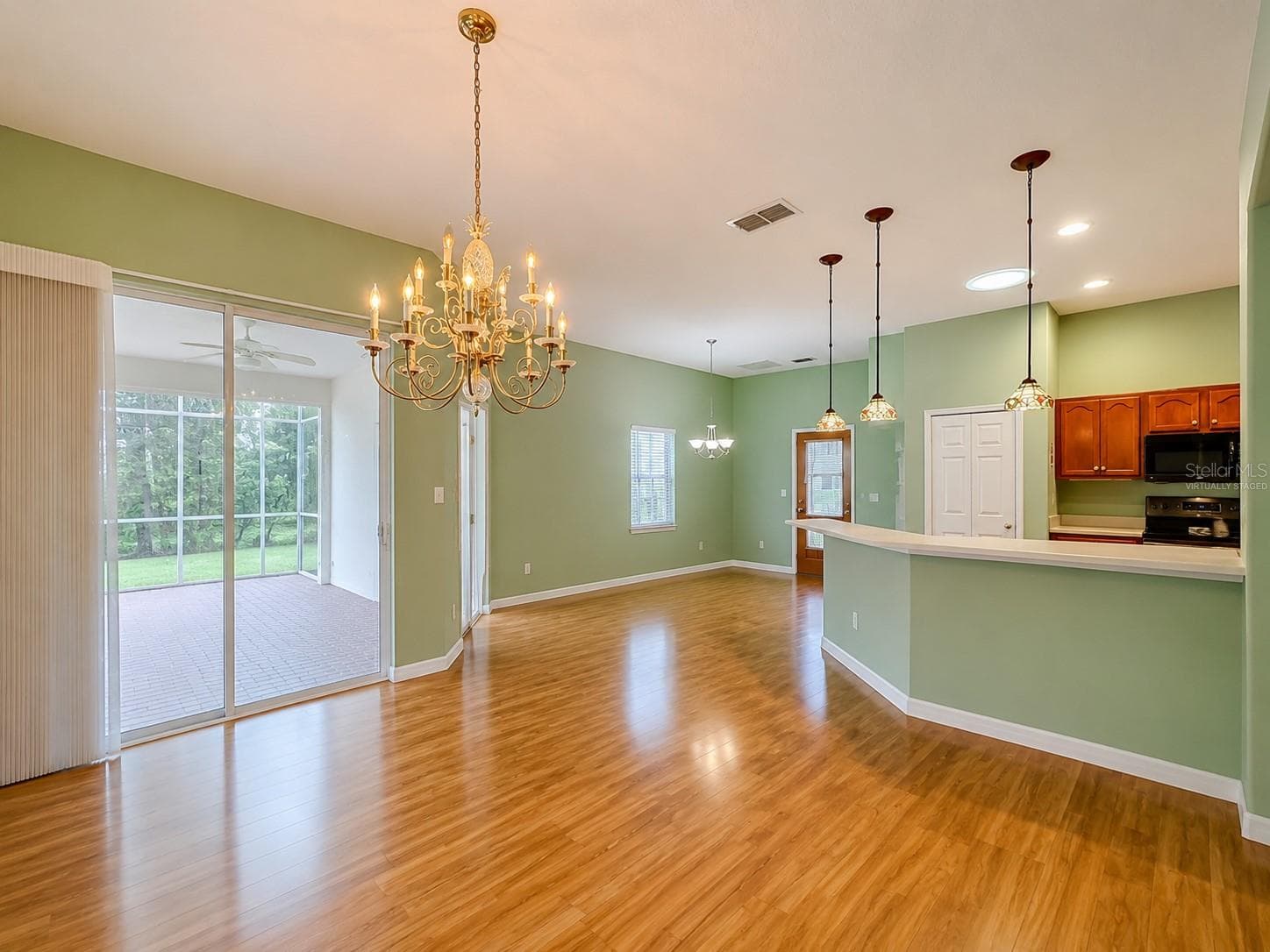 Dinning Area/Breakfast Nook/KitchenVirtually staged - 4908 CYPRESS HEAD CT, LEESBURG