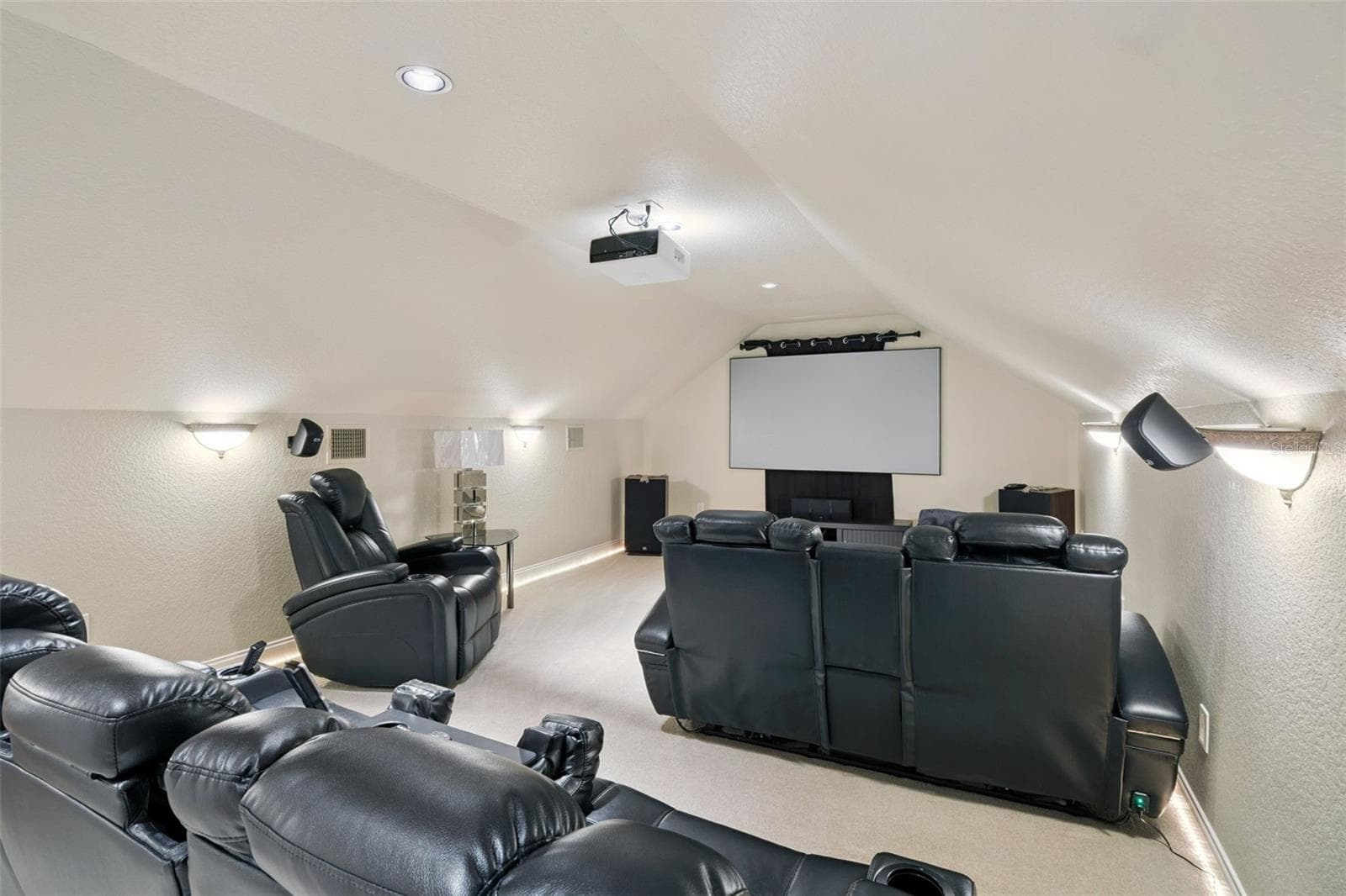 Separate Private Theater / Media Room - 605 OLD MOUNT DORA RD, EUSTIS