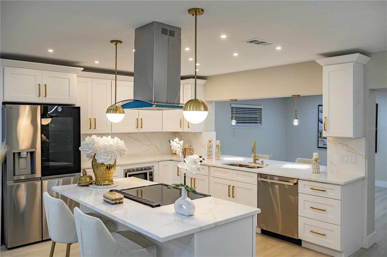 Single Family Residence at 1015 BOCA CIEGA ISLE DR, ST PETE BEACH, photo 12 of 51
