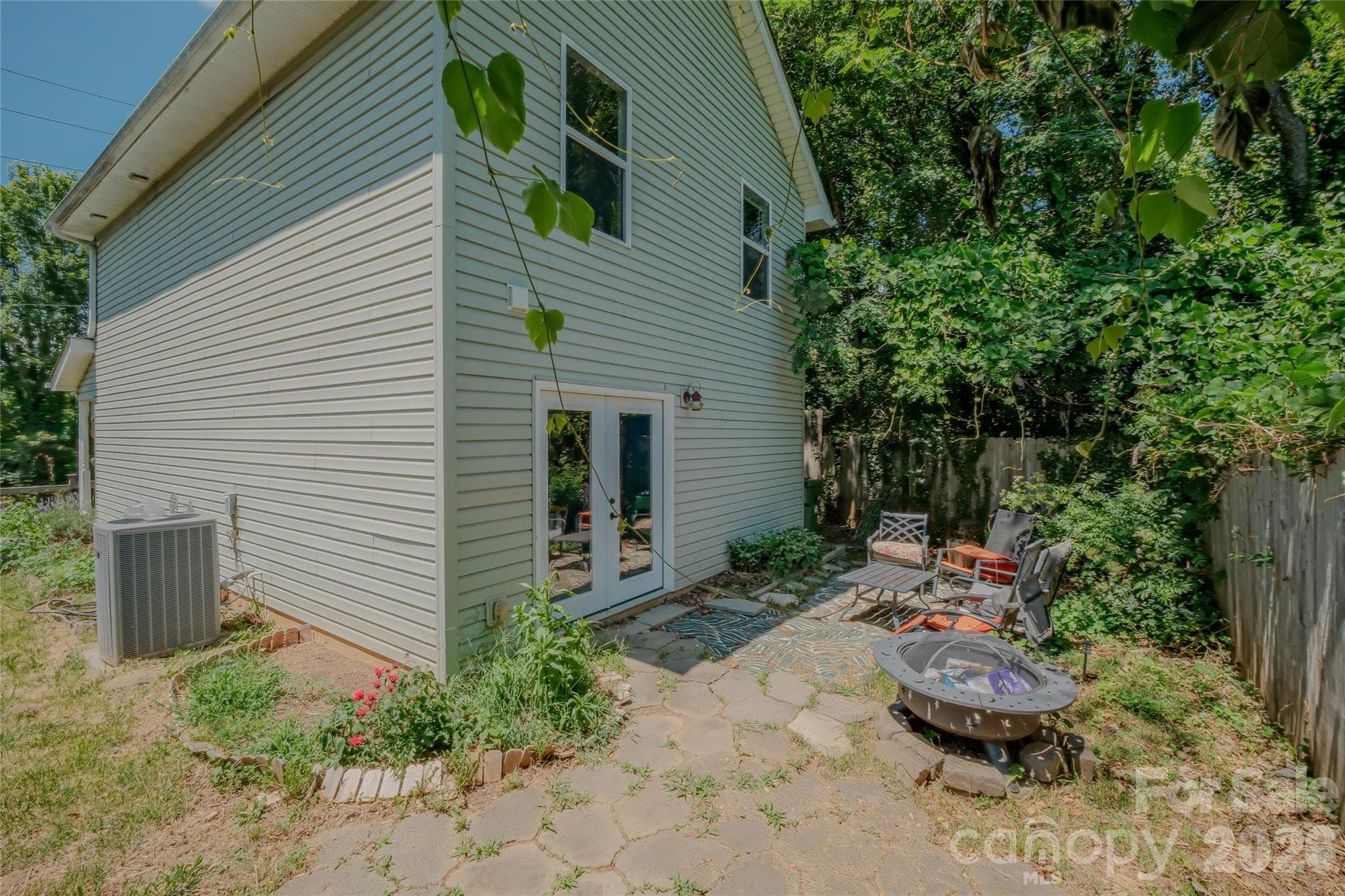 Single Family Residence at Asheville, photo 4 of 34