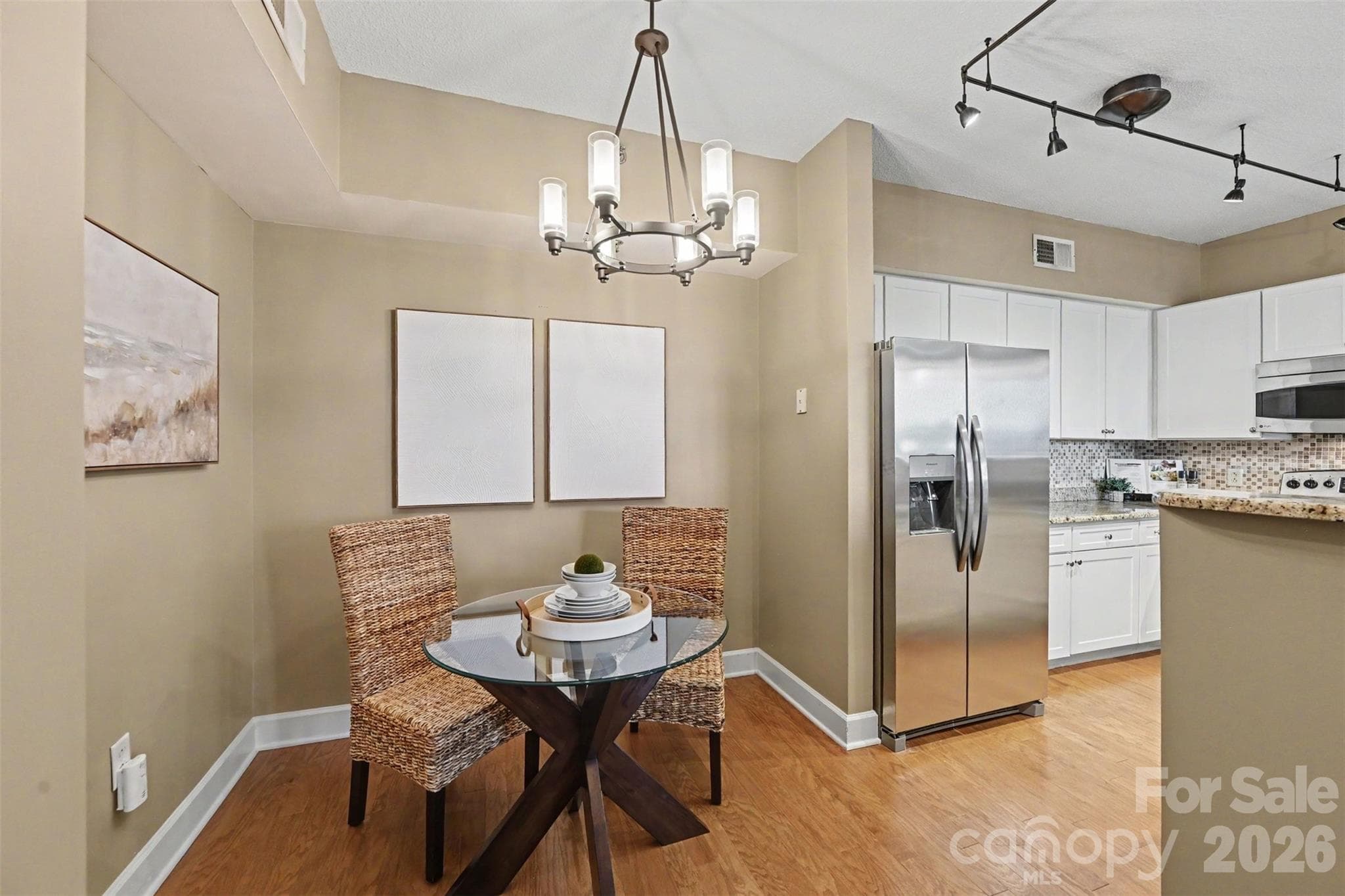 Condominium at 1315 East Boulevard, Charlotte, photo 8 of 27