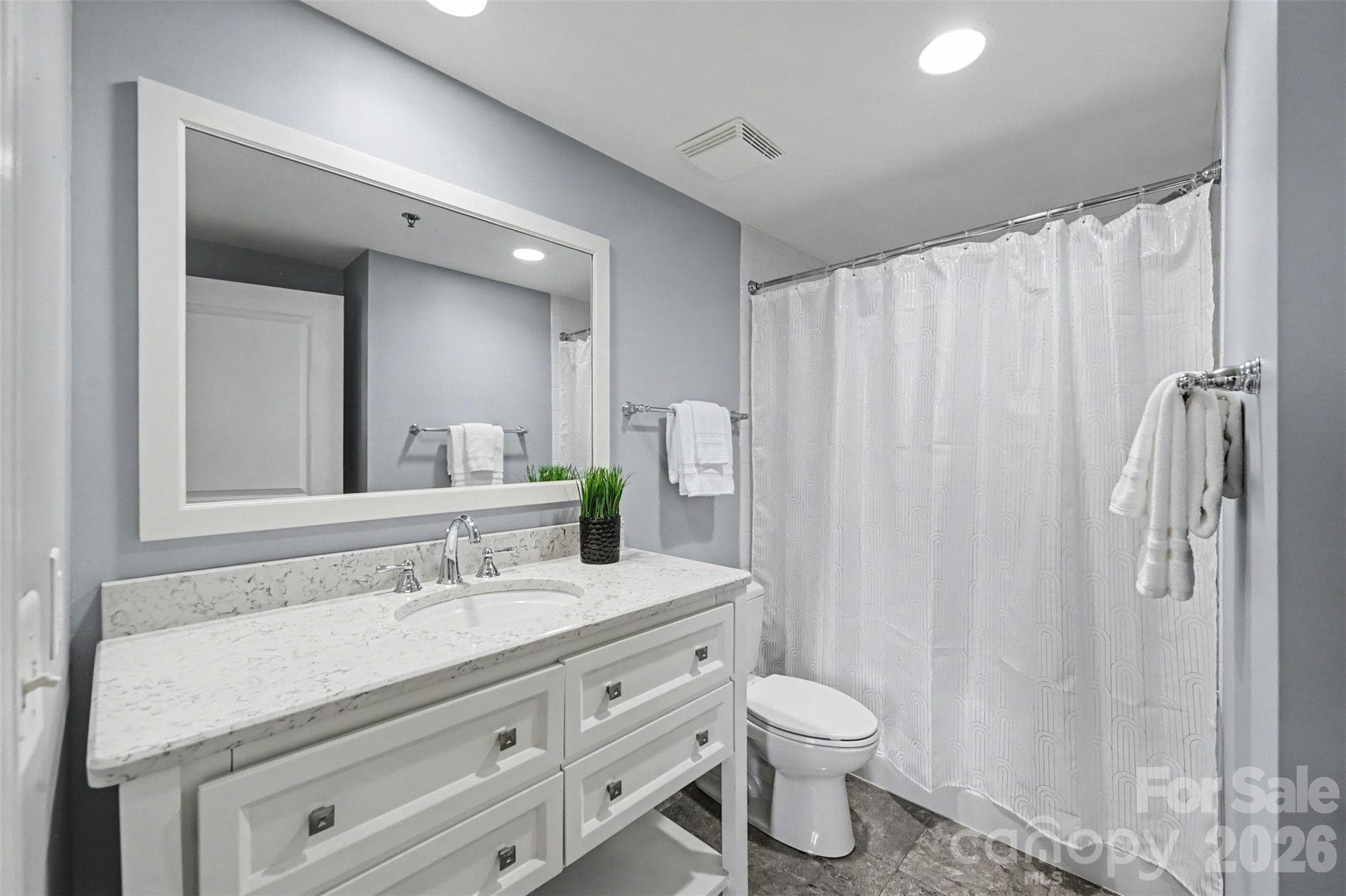 Condominium at 1315 East Boulevard, Charlotte, photo 18 of 27