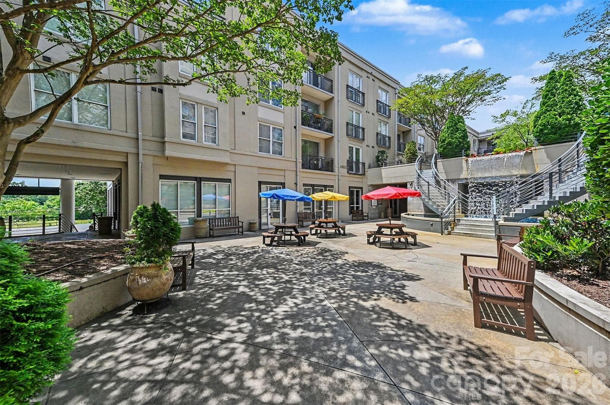 Condominium at 1315 East Boulevard, Charlotte, photo 26 of 27