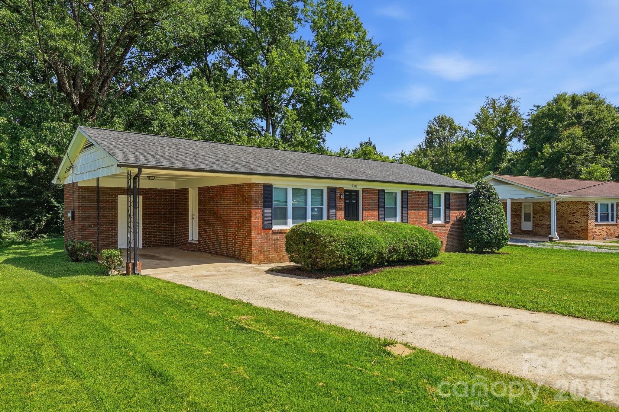 Single Family Residence at 5008 Sea Oates Lane, Bessemer City, photo 2 of 35