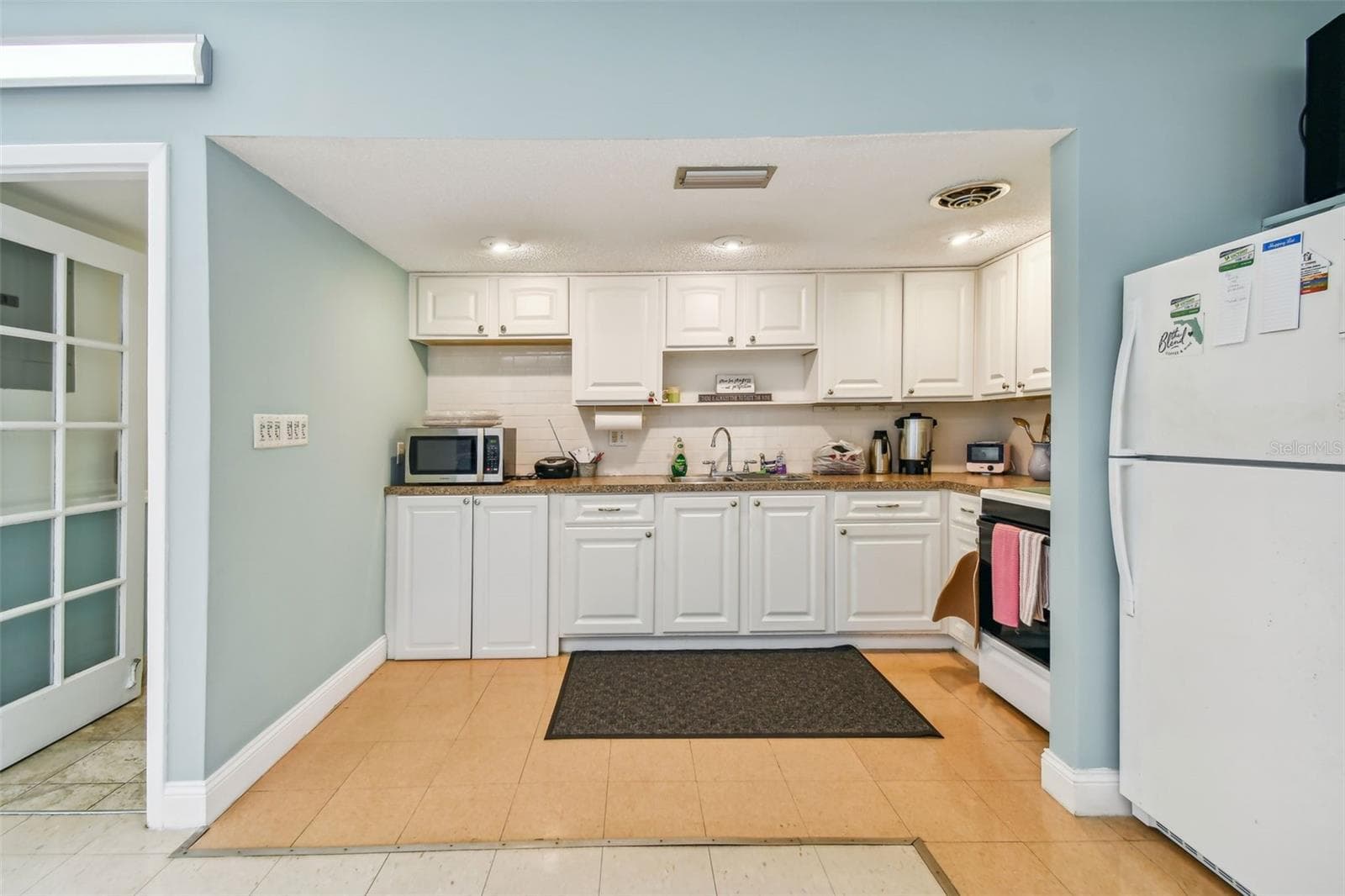 Condominium at 5095 BAY ST NE #114, ST PETERSBURG, photo 36 of 38