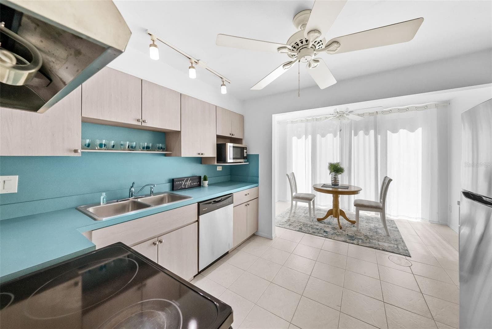 Condominium at 5095 BAY ST NE #114, ST PETERSBURG, photo 11 of 38