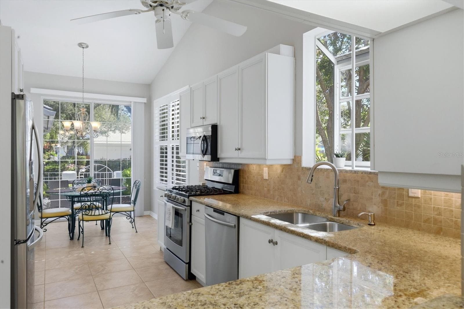 Villa at 7906 WHITEBRIDGE GLN, UNIVERSITY PARK, photo 9 of 68