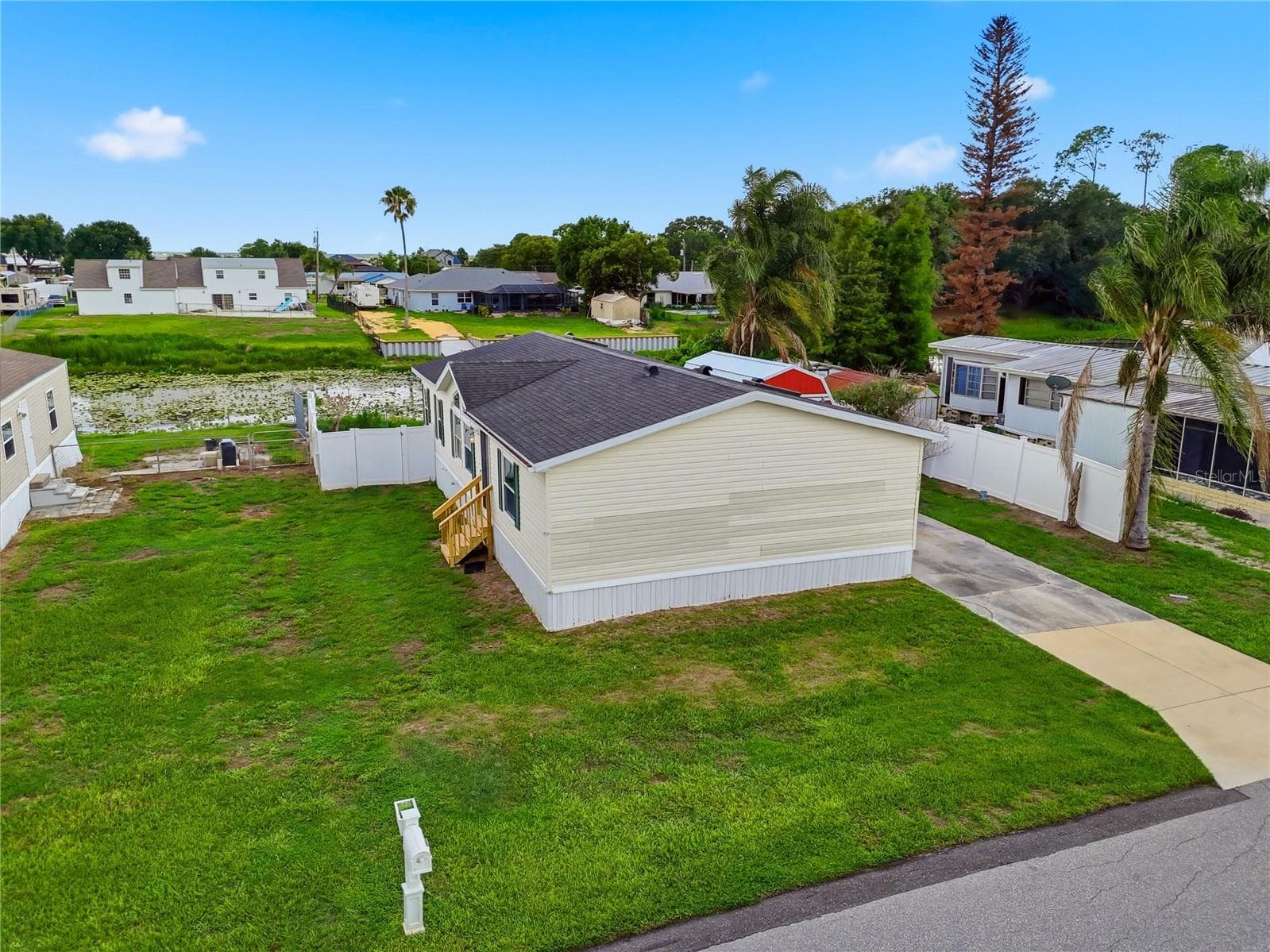 Manufactured Home at 338 1ST AVE N, LAKE WALES, photo 9 of 60
