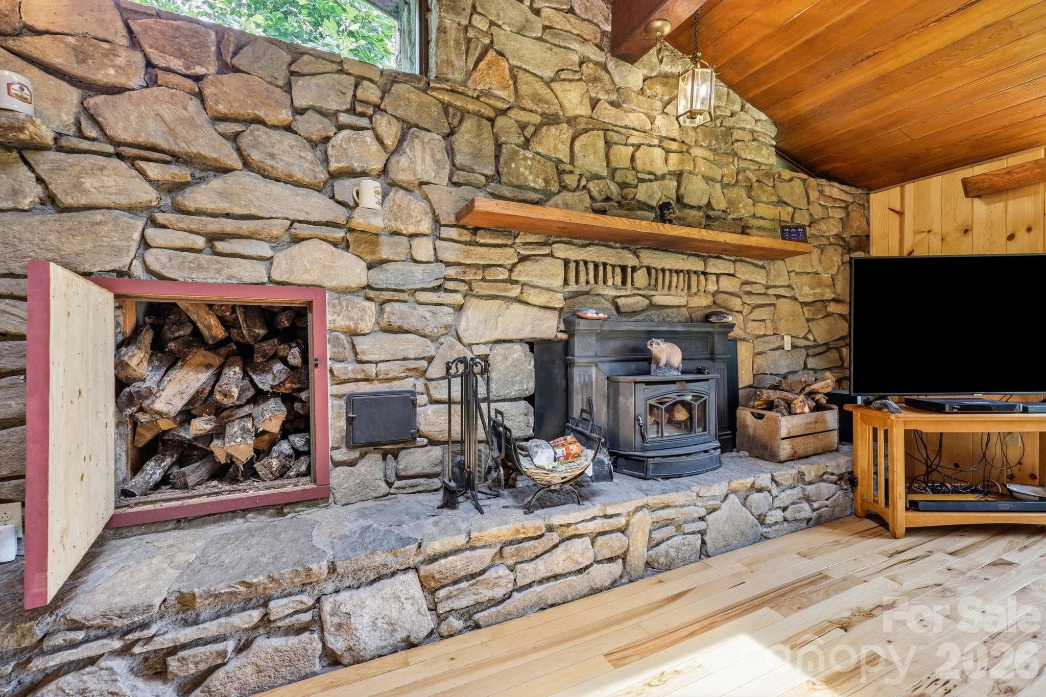 Single Family Residence at Waynesville, photo 10 of 43