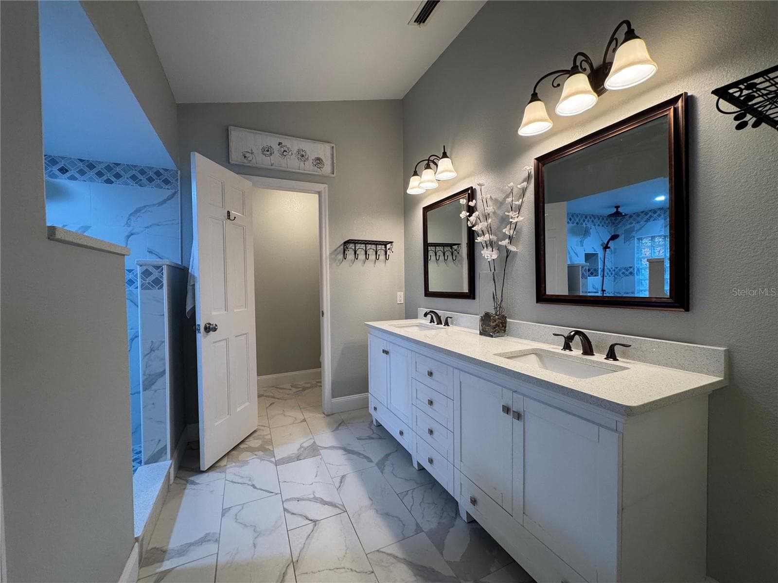 Master bath - 915 HEATHERBROOK DR, AUBURNDALE