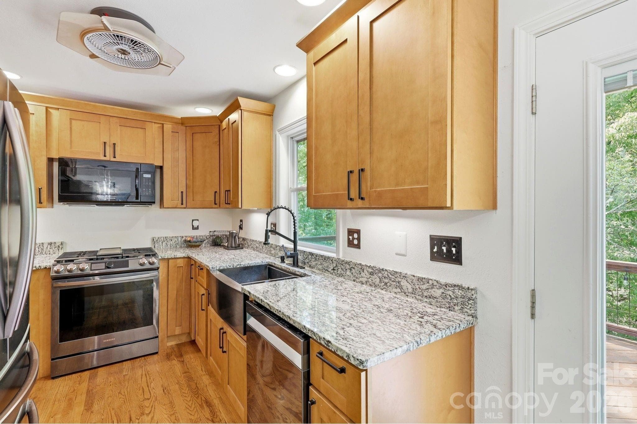 Single Family Residence at 302 Rich Mountain Road, Flat Rock, photo 4 of 44