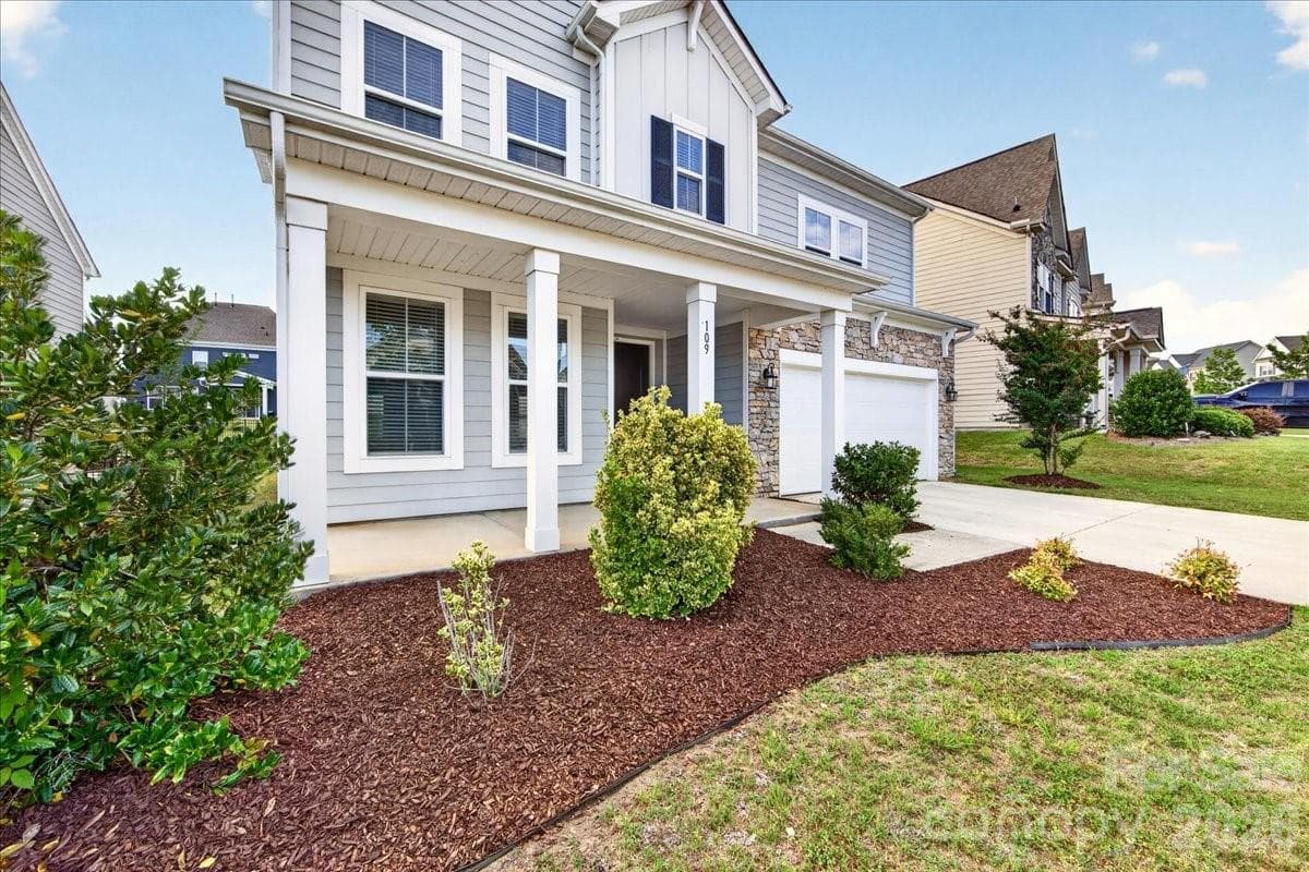 Single Family Residence at Mooresville, photo 3 of 48