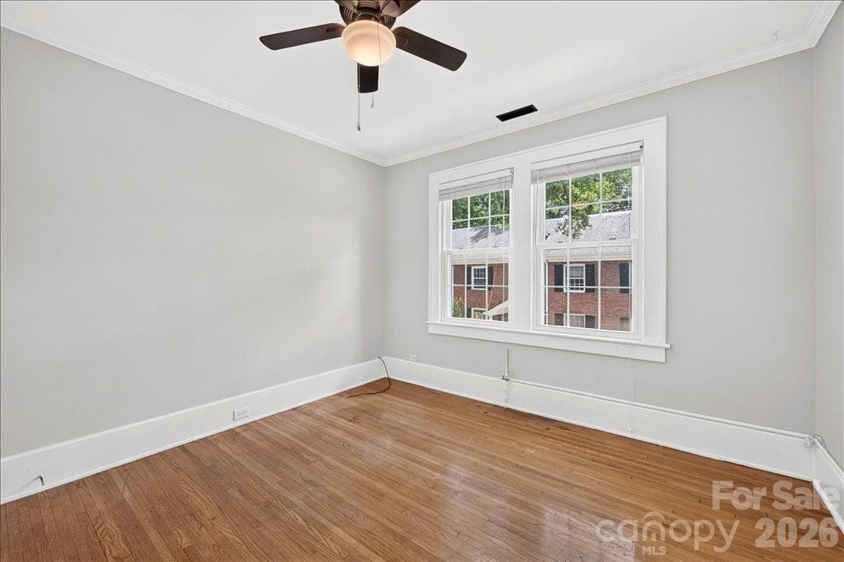 Condominium at 524 Hawthorne Lane, Charlotte, photo 12 of 23