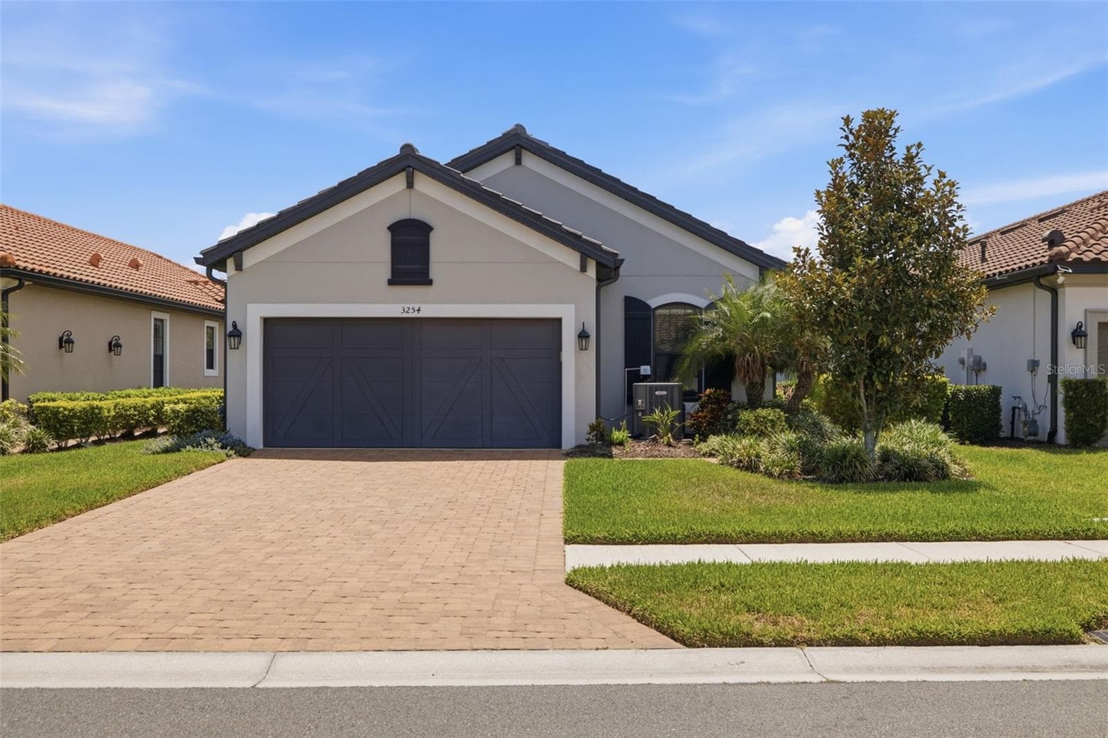 3254 FRANCOA DR