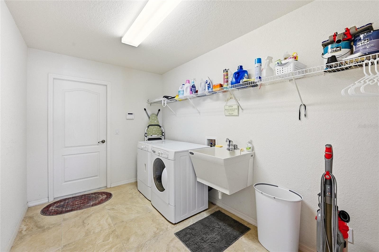 Large Laundry Room with Stationary Tub - 816 BOUNDARY BLVD, ROTONDA WEST