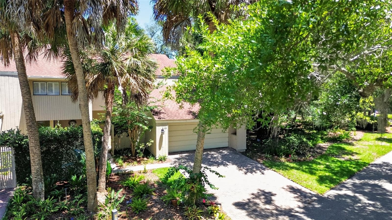 100 HIDDEN OAK DR
