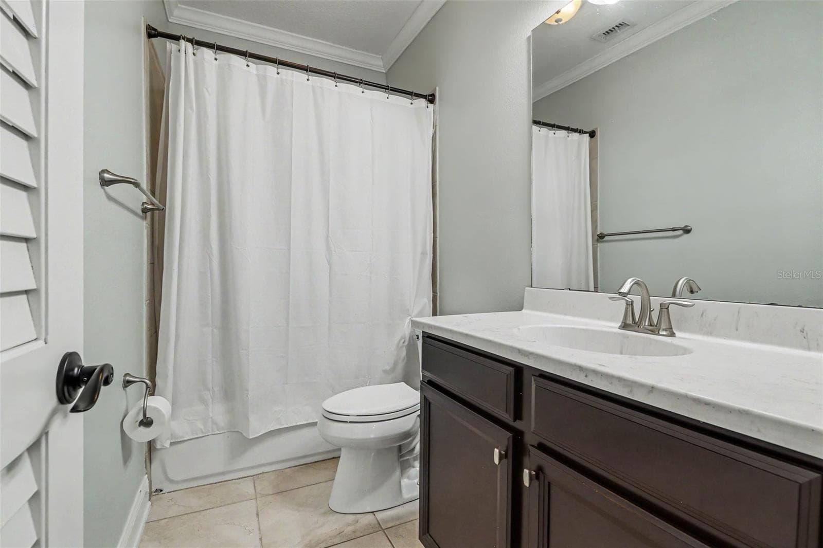 Upper Level Full Bath - 10651 LANGEFIELD ST, ORLANDO