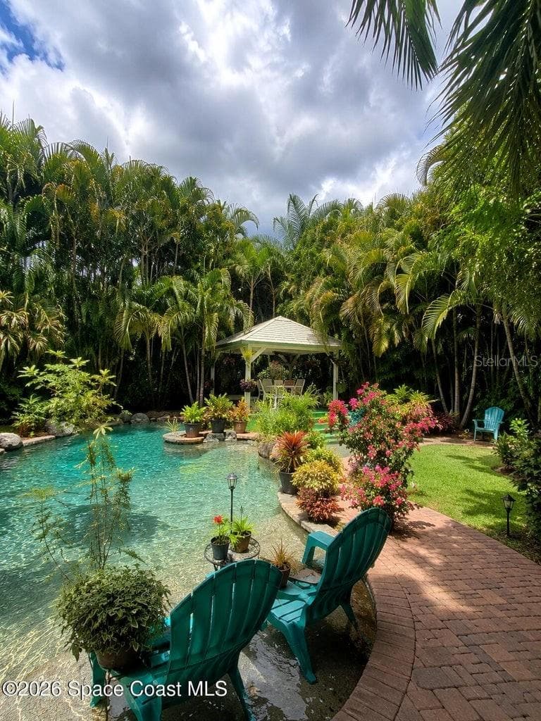 Backyard In Full Bloom - 10651 LANGEFIELD ST, ORLANDO