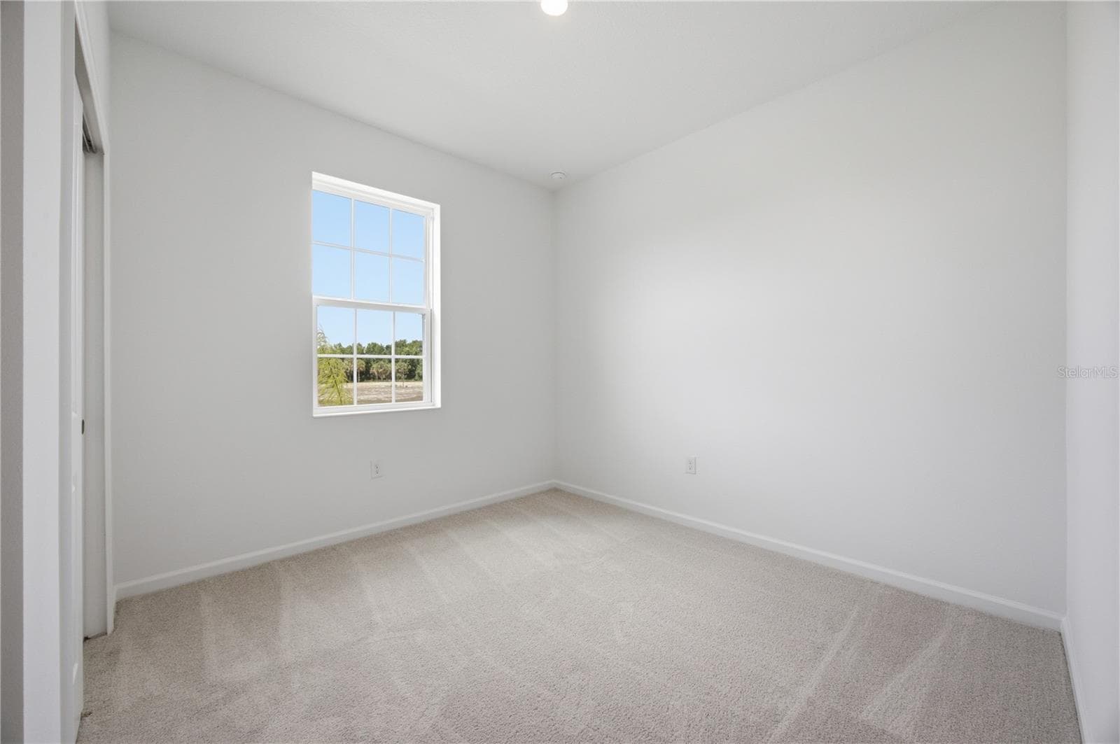 Single Family Residence at 5727 HIAWASSEE RD, LEESBURG, photo 4 of 27