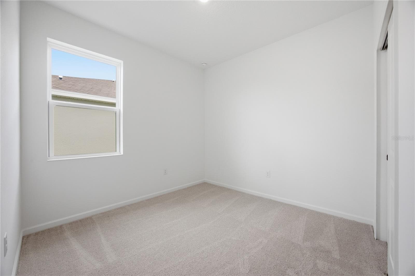 Single Family Residence at 5727 HIAWASSEE RD, LEESBURG, photo 6 of 27