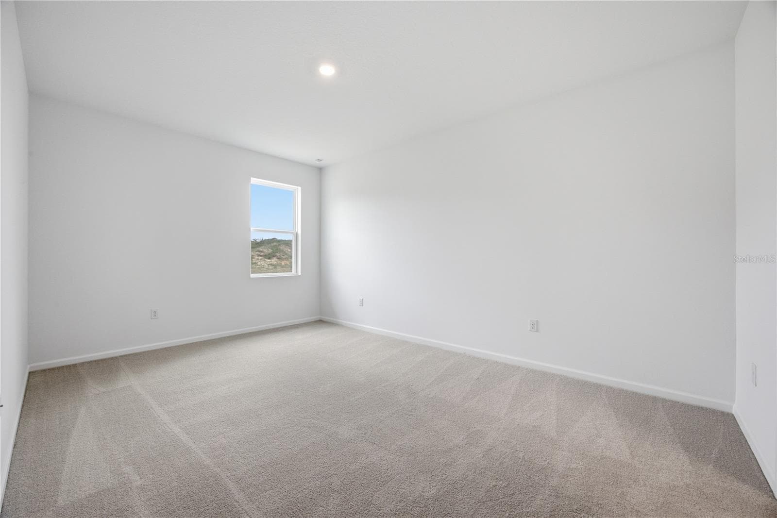 Single Family Residence at 5727 HIAWASSEE RD, LEESBURG, photo 15 of 27