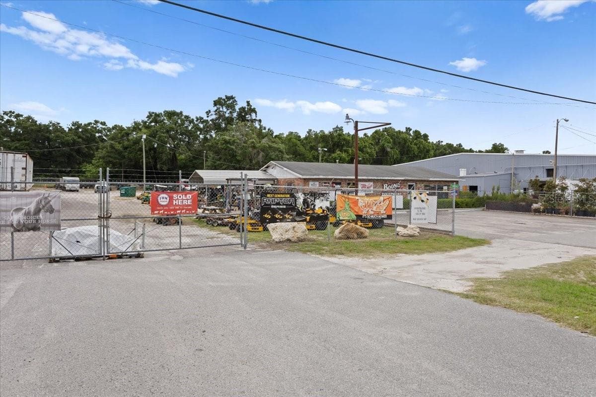 Business at 17962 NW US HIGHWAY 441, HIGH SPRINGS, photo 4 of 18