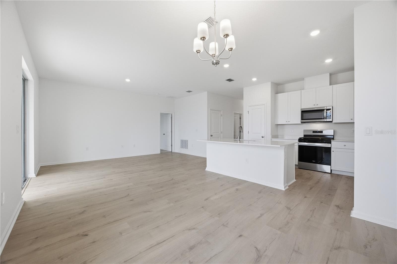 Single Family Residence at 6205 SANDERS GROVE CIR, OKAHUMPKA, photo 12 of 38