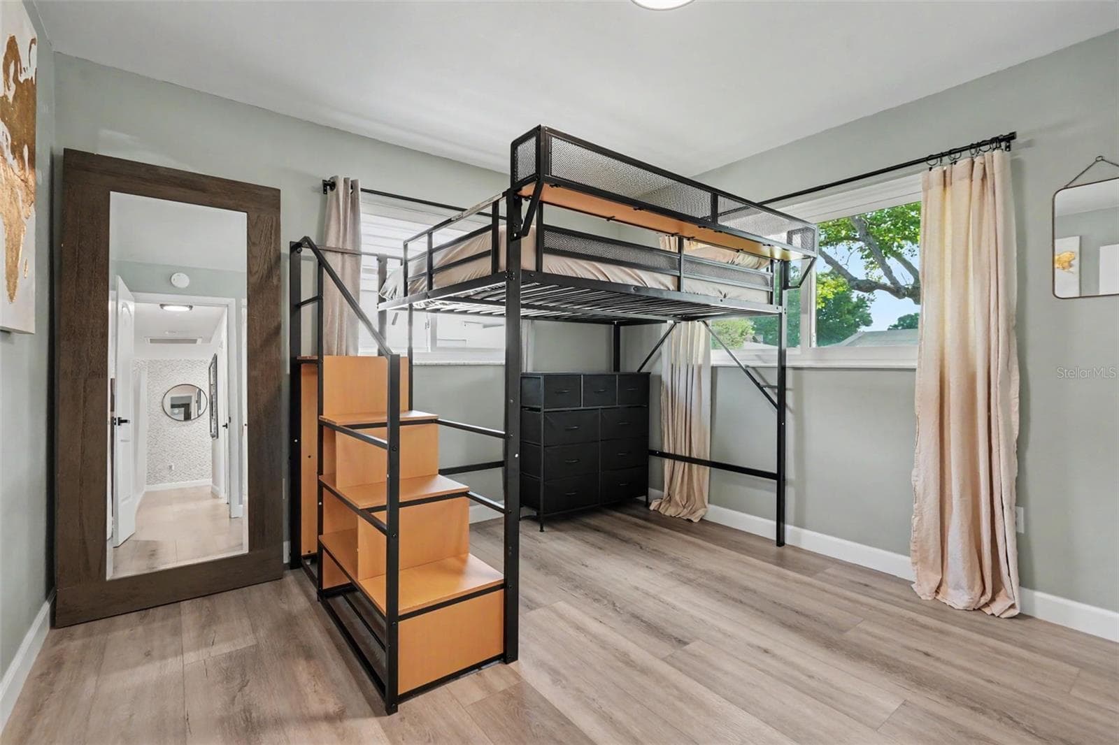 Single Family Residence at 2061 FAIR OAK DR, CLEARWATER, photo 15 of 28