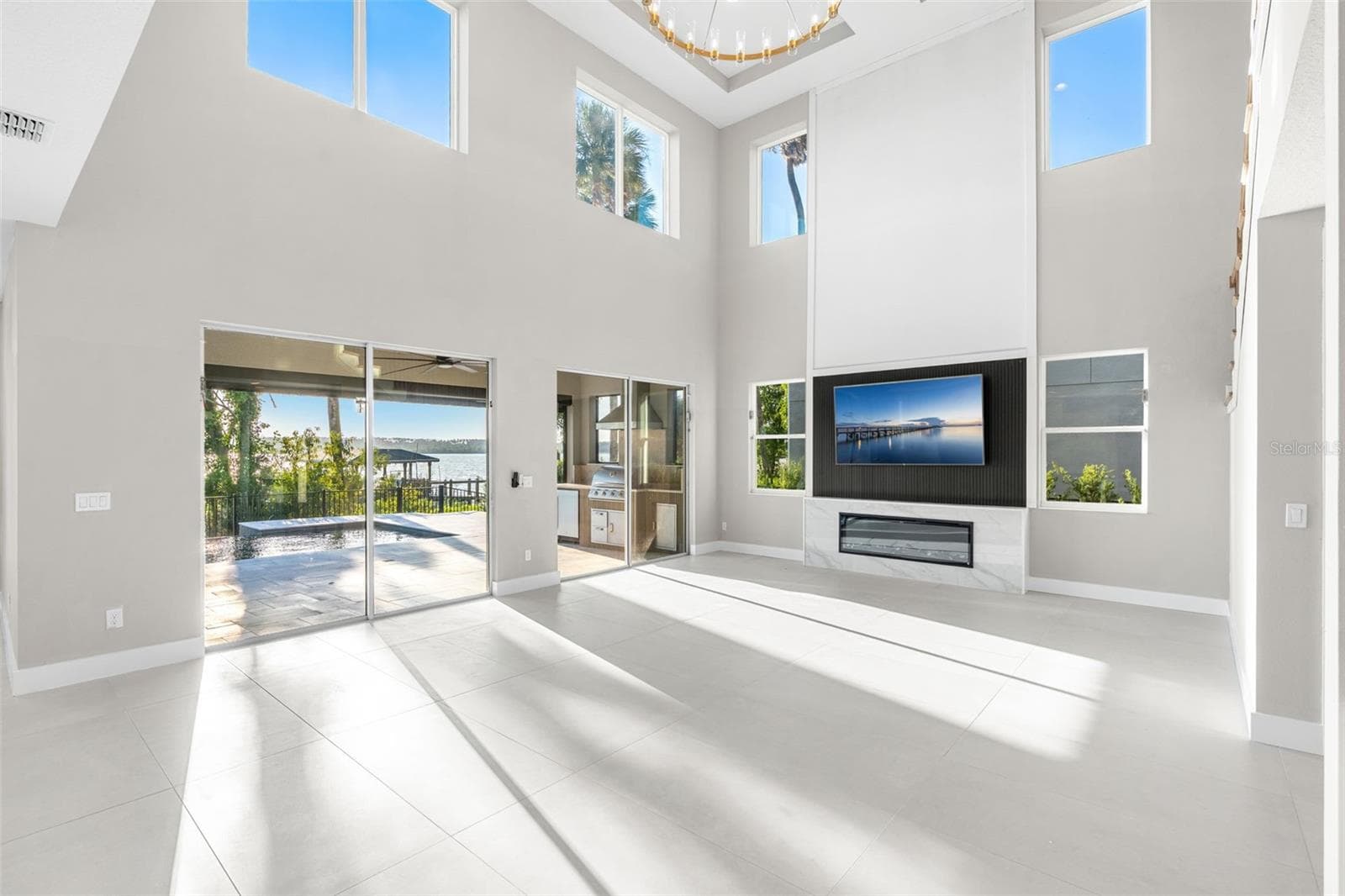 Single Family Residence at 1144 HULL ISLAND DR, WINTER GARDEN, photo 15 of 64