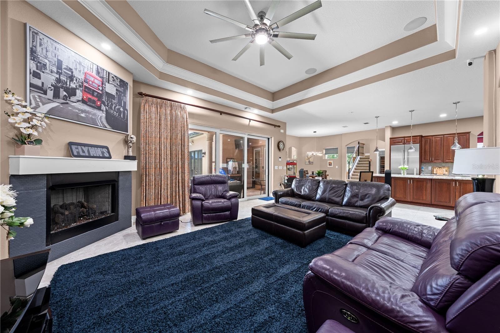 Gas Fireplace - 2557 HERITAGE GREEN AVE, DAVENPORT